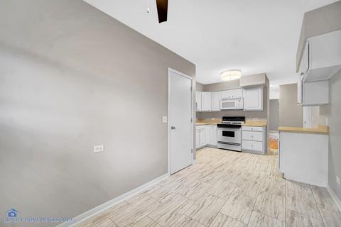438 Edwards Ave, West Dundee, IL 60118 photo 4