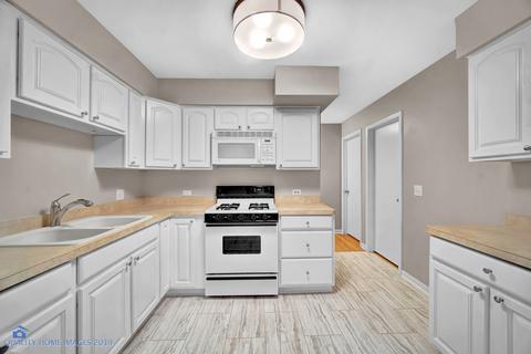 438 Edwards Ave, West Dundee, IL 60118 photo 2