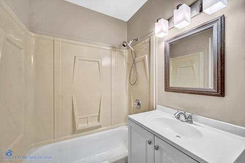 438 Edwards Ave, West Dundee, IL 60118 photo 12