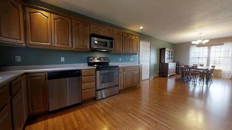 5972 Timberlake Dr, Weldon, IL 61882 photo 9