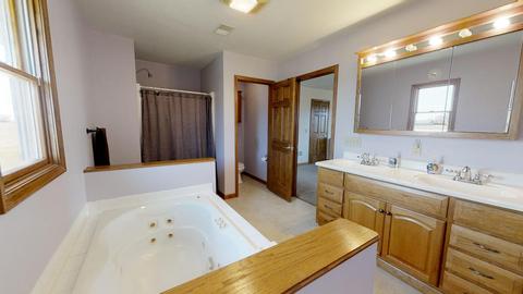 5972 Timberlake Dr, Weldon, IL 61882 photo 20