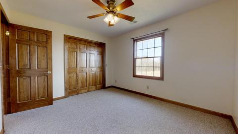 5972 Timberlake Dr, Weldon, IL 61882 photo 23