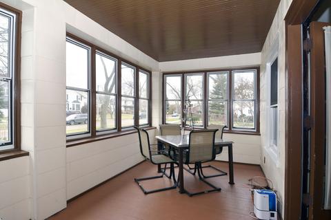 758 Laurel Ave, Des Plaines, IL 60016 photo 21
