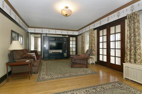 758 Laurel Ave, Des Plaines, IL 60016 photo 4