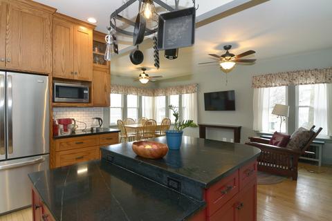758 Laurel Ave, Des Plaines, IL 60016 photo 7