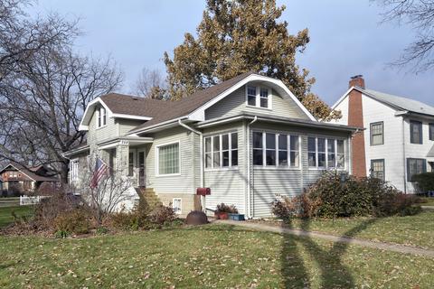 758 Laurel Ave, Des Plaines, IL 60016 photo 1