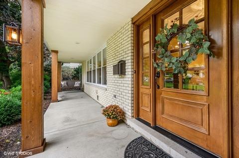 1645 Sequoia Trl, Glenview, IL 60025 photo 2