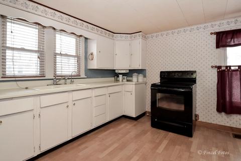 415 Maple St, Marengo, IL 60152 photo 4