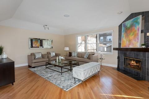 1239 E 46th St, Chicago, IL 60653 photo 3