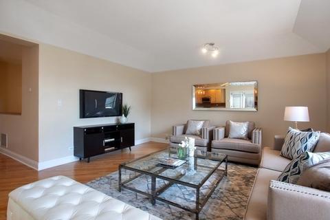 1239 E 46th St, Chicago, IL 60653 photo 4
