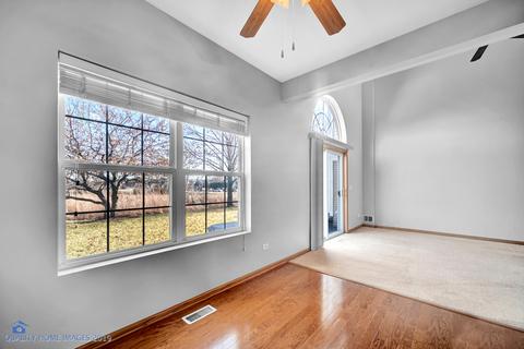 2410 Oak Tree Ln, Plainfield, IL 60586 photo 9