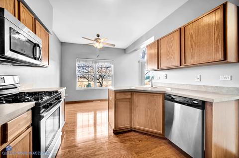 2410 Oak Tree Ln, Plainfield, IL 60586 photo 13