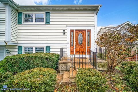 1002 Longford Rd, Bartlett, IL 60103 photo 3