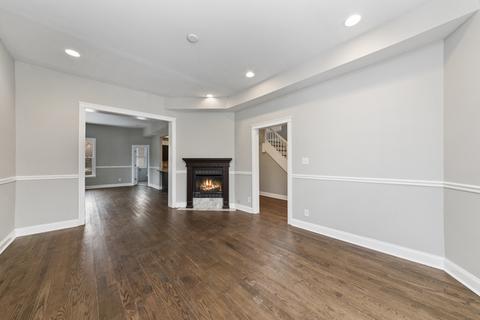 2848 E 78th St, Chicago, IL 60649 photo 2