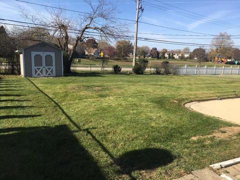 1660 Ashley Rd, Hoffman Estates, IL 60169 photo 3