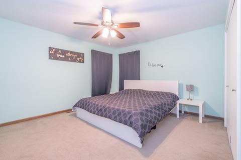 968 Blackhawk Dr, Elgin, IL 60120 photo 4