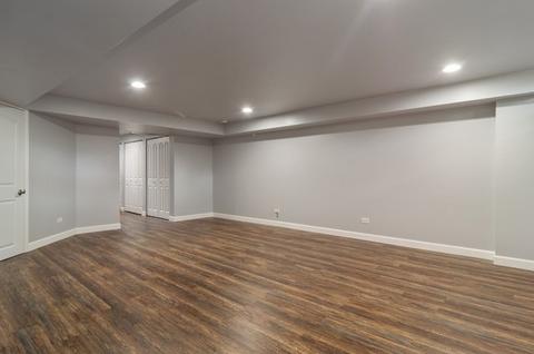 916 E 55th St, Chicago, IL 60615 photo 13