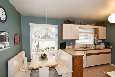 505 Turf Ln, Wheaton, IL 60187 photo 9
