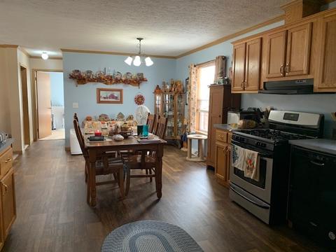 721 Warren St, Chenoa, IL 61726 photo 4
