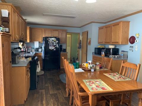 721 Warren St, Chenoa, IL 61726 photo 3
