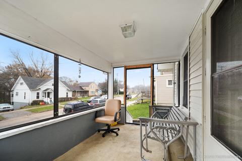 308 Mill St, Elgin, IL 60123 photo 4