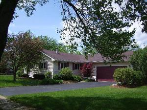 544 Norman Dr, Cary, IL 60013 photo 1