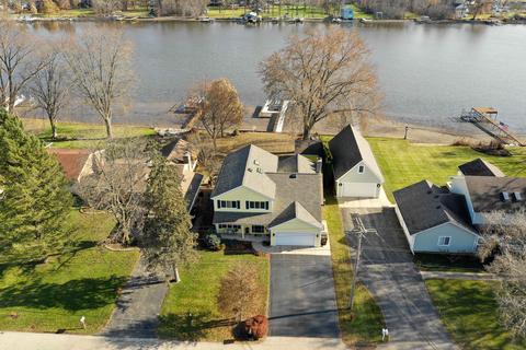 708 S Riverside Dr, Mchenry, IL 60050 photo 1