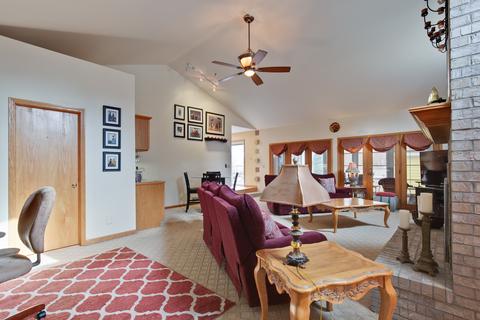 708 S Riverside Dr, Mchenry, IL 60050 photo 22