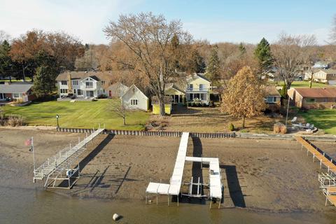 708 S Riverside Dr, Mchenry, IL 60050 photo 2