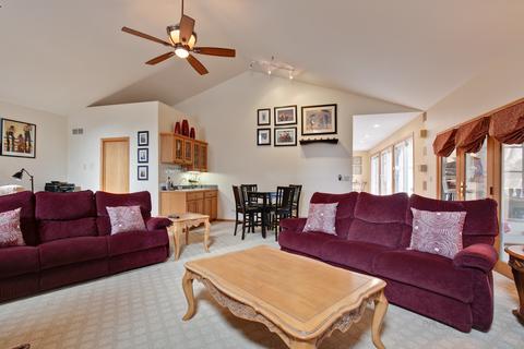 708 S Riverside Dr, Mchenry, IL 60050 photo 21