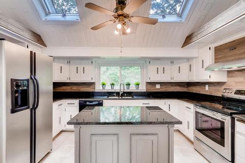 29 W631 Schick Rd, Bartlett, IL 60103 photo 9