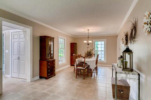29 W631 Schick Rd, Bartlett, IL 60103 photo 7