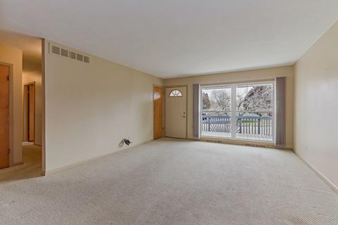608 Bradley Dr, Bloomington, IL 61701 photo 8