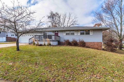 608 Bradley Dr, Bloomington, IL 61701 photo 1