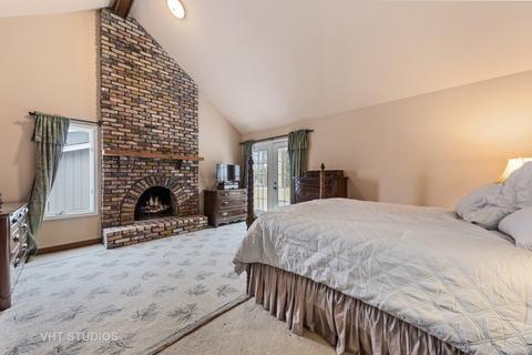 6466 Cape Cod Ct, Lisle, IL 60532 photo 14