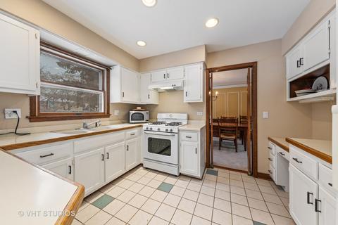 6466 Cape Cod Ct, Lisle, IL 60532 photo 7