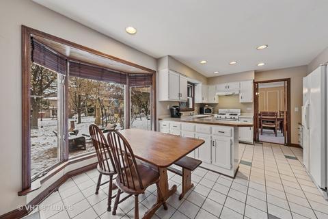6466 Cape Cod Ct, Lisle, IL 60532 photo 9