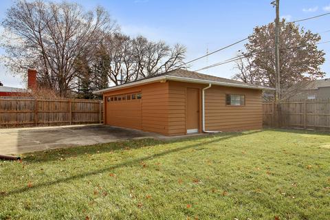 1090 W Vanmeter St, Kankakee, IL 60901 photo 2