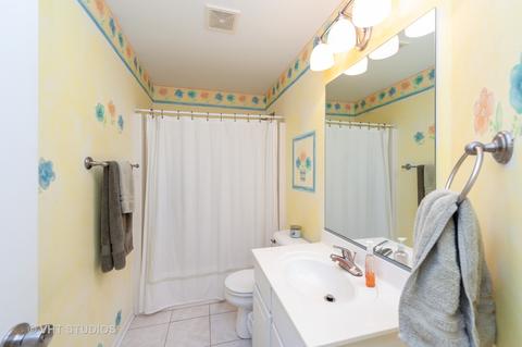 1124 E Danbury Dr, Cary, IL 60013 photo 12
