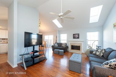 1124 E Danbury Dr, Cary, IL 60013 photo 6
