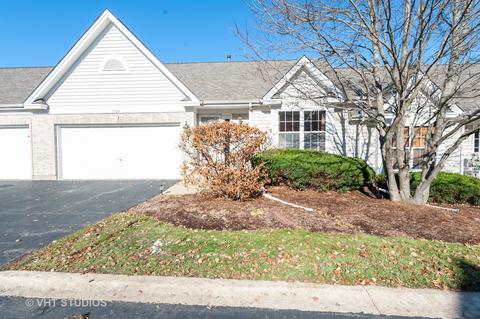1124 E Danbury Dr, Cary, IL 60013 photo 1