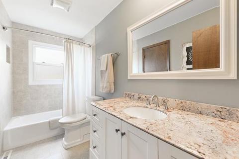 550 Morgan Ln, Hoffman Estates, IL 60169 photo 10