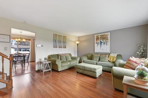 550 Morgan Ln, Hoffman Estates, IL 60169 photo 3