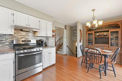 550 Morgan Ln, Hoffman Estates, IL 60169 photo 7