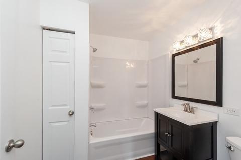 213 Willow Rd, Lakemoor, IL 60051 photo 9