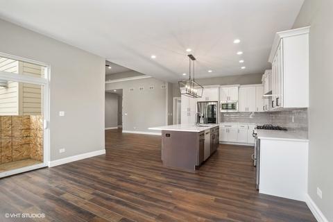 102 Gloria Dr, Elgin, IL 60120 photo 7