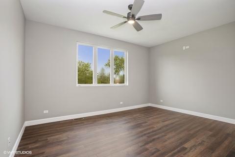 102 Gloria Dr, Elgin, IL 60120 photo 8