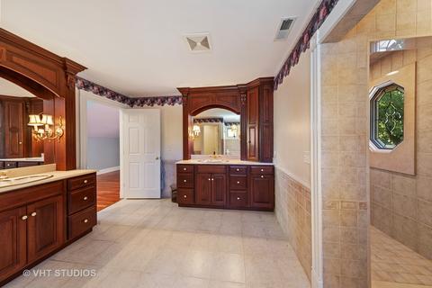 431 Creekside Ct, Willowbrook, IL 60527 photo 21