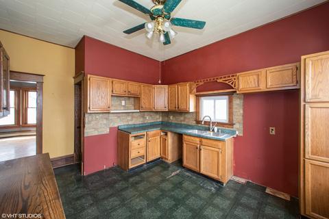112 W 3rd St, Lostant, IL 61334 photo 10