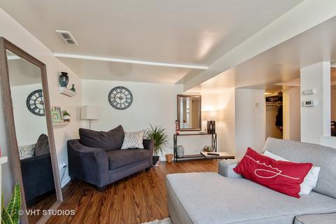331 Custer Ave, Evanston, IL 60202 photo 3